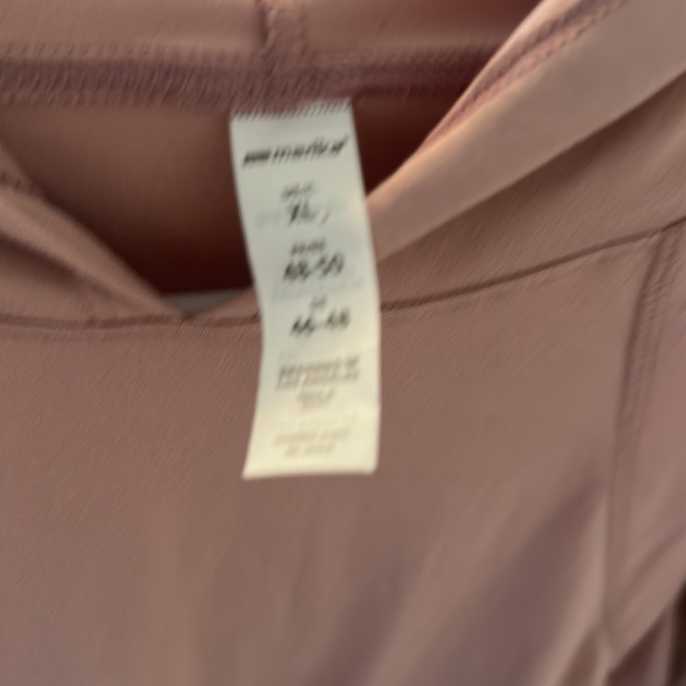 Marika work out hoodie top, size XL - Picture 5 of 7